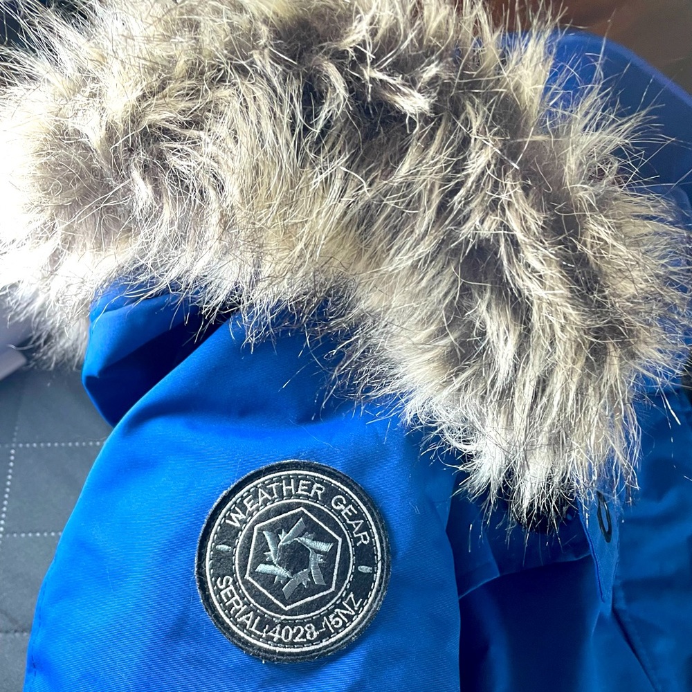NOIZE Winter Parka in a Beautiful Bright Blue - Picture 4 of 8